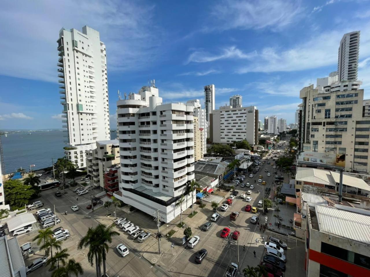 Apartamentos En Edificio Portofino Icdi Cartagena Ruang foto